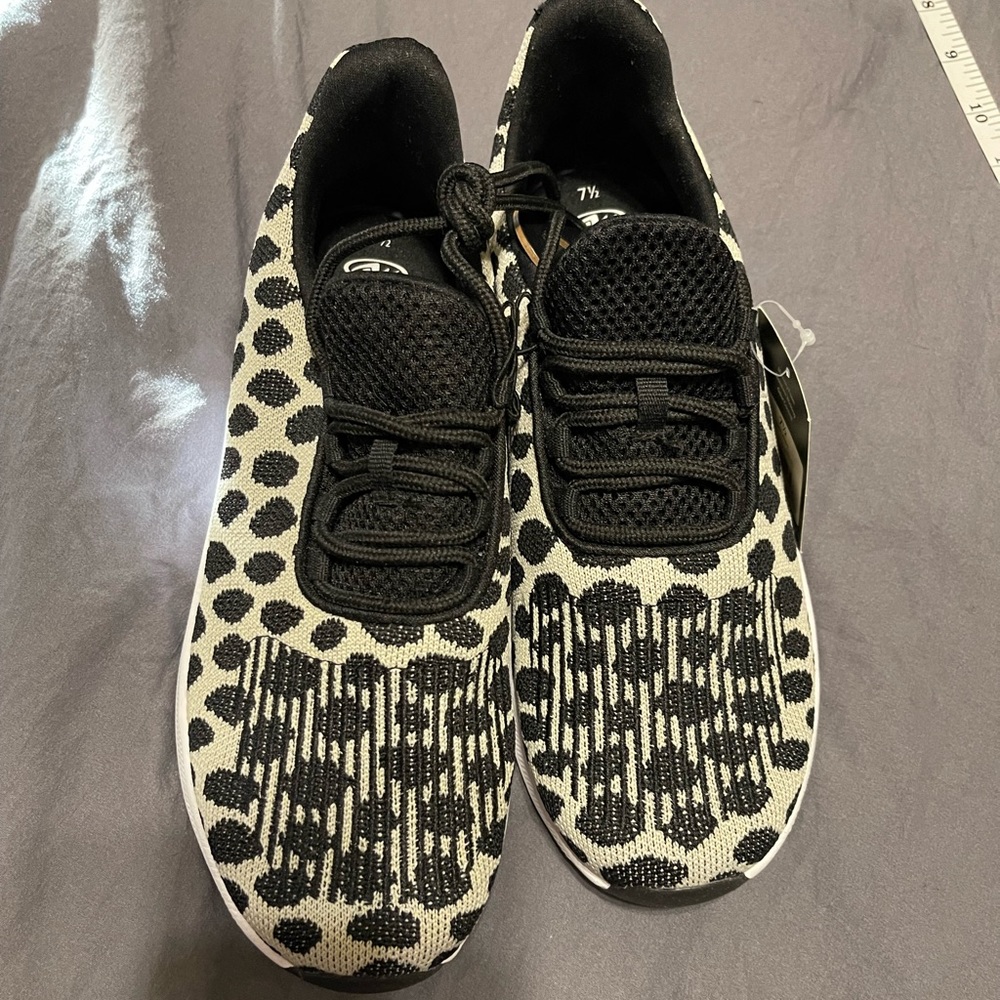 Athletic size 7.5 cheetah athletic shoes brand new with tag
